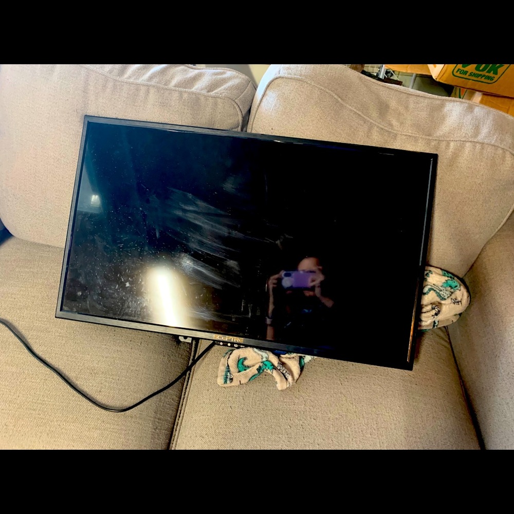 32 inch sceptre tv.